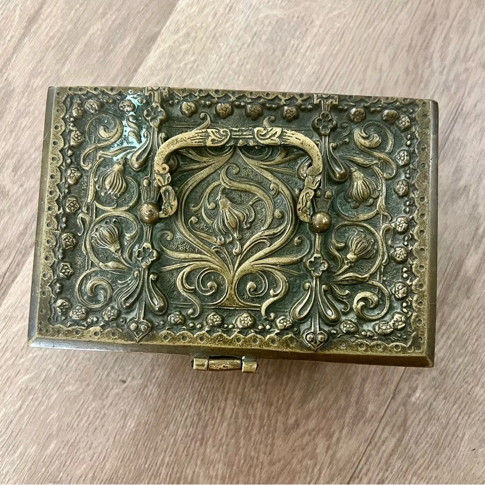 Rare Antique Belgique Art Nouveau Repousse‎ Flower Brass Jewelry Casket Box